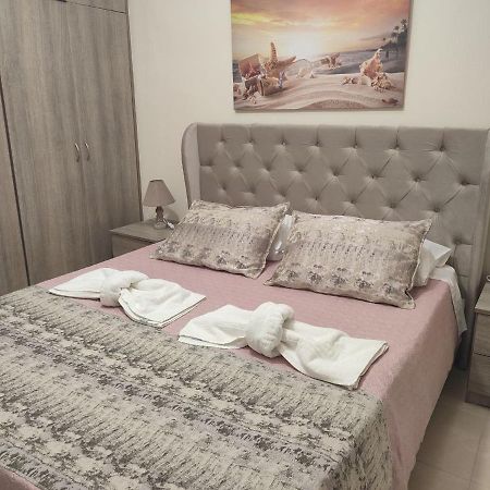 罗希姆诺Elena'S House公寓 外观 照片